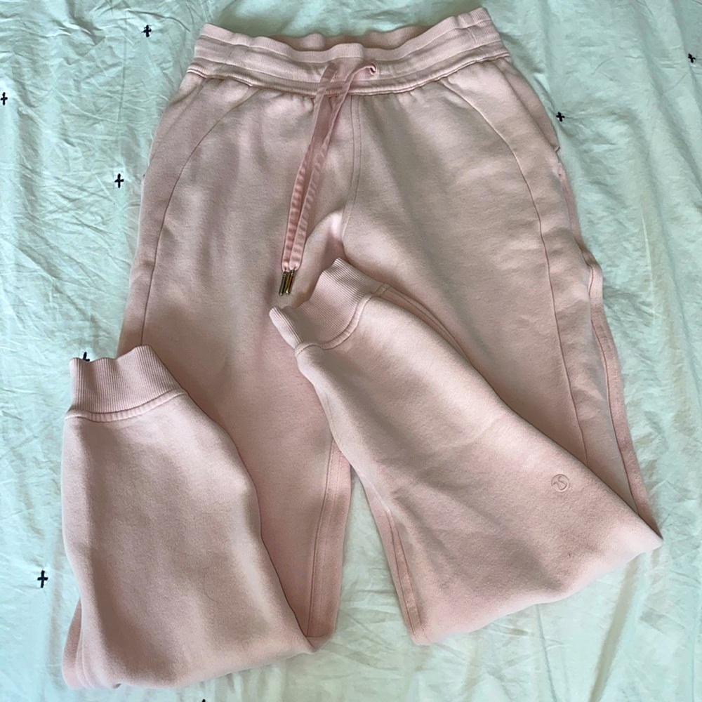 Lululemon light pink sweatpants Size 2